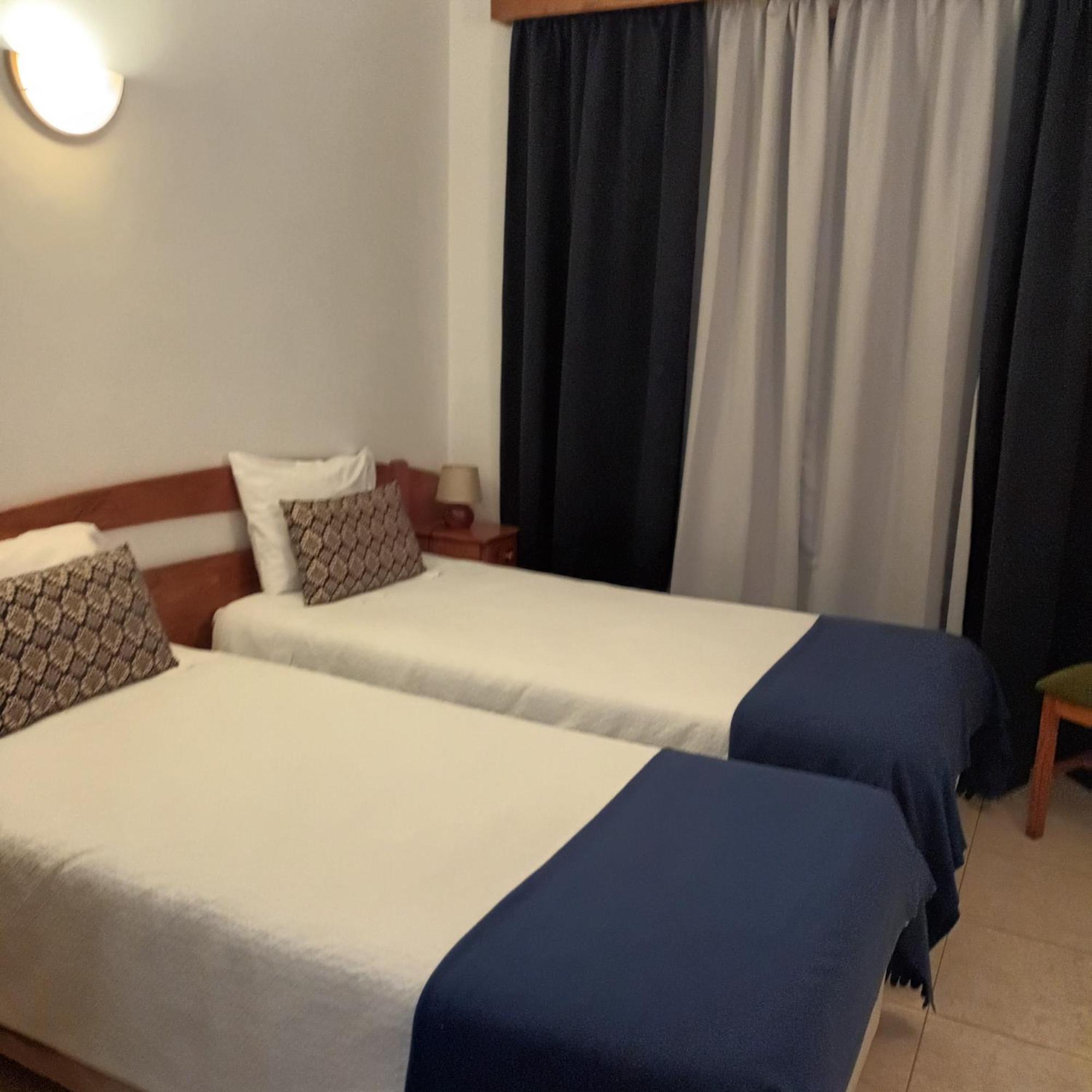 Hospedaria Descansa Pernas モンシケ エクステリア 写真