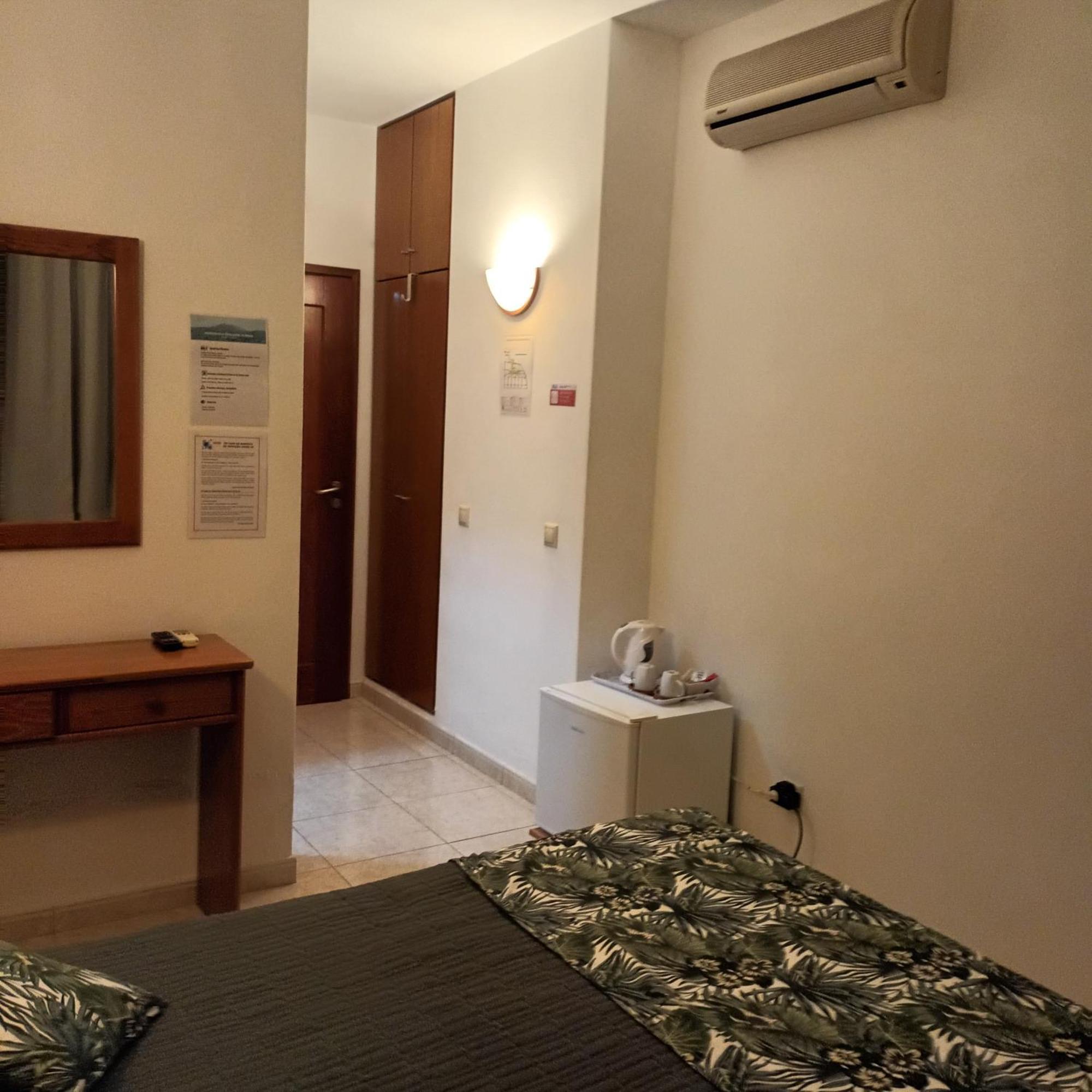 Hospedaria Descansa Pernas モンシケ エクステリア 写真